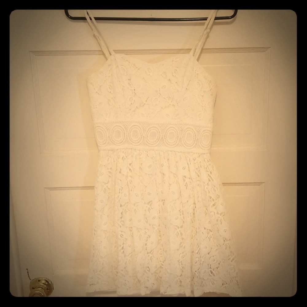 White lace dress